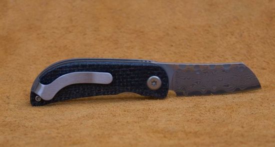 Складной нож Mcusta Petit c клинком из стали VG-10 San Mai (Laminated Stainlesss Damascus) рукоять Micarta