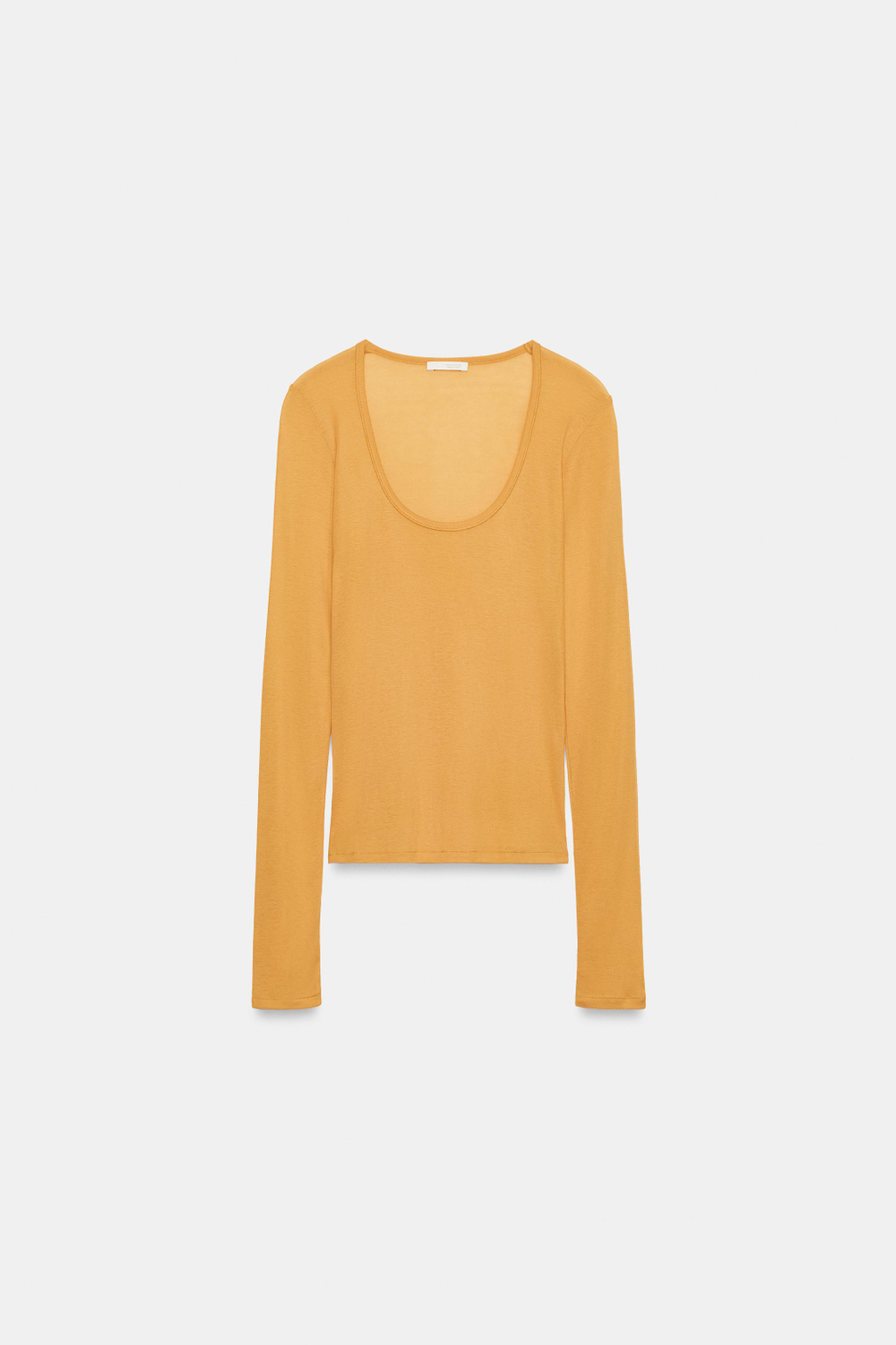 ФУТБОЛКА С КРУГЛЫМ ВЫРЕЗОМ — ZARA