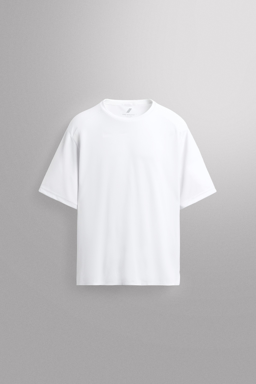 ТЕХНИЧЕСКАЯ ФУТБОЛКА ИЗ ТКАНИ ПИКЕ — ZARA