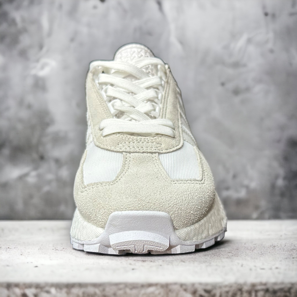 Adidas Retropy E5 • White