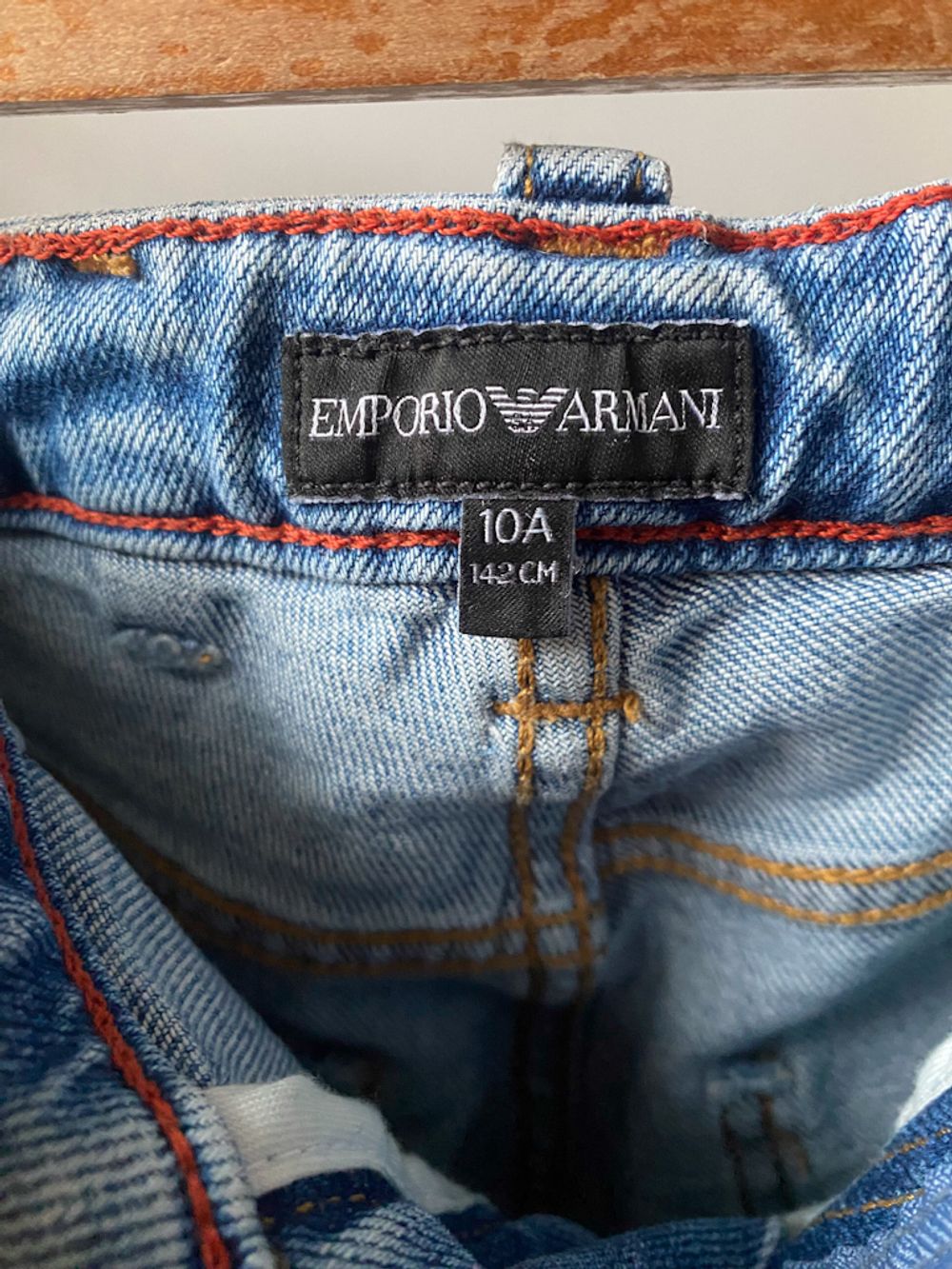Джинсы Emporio Armani, 140