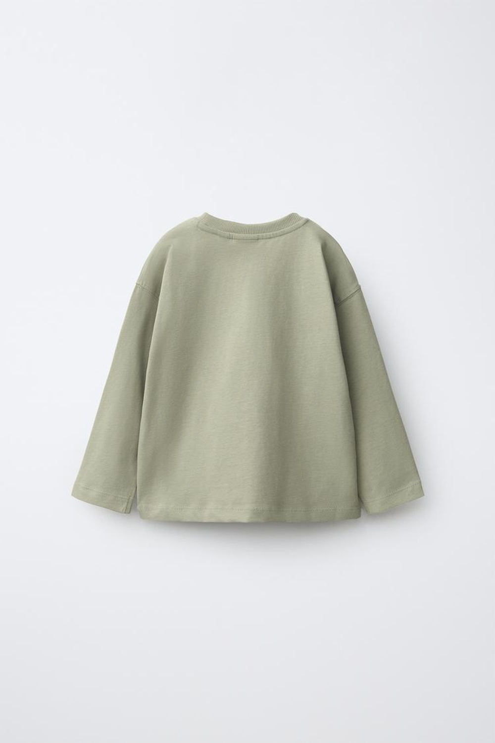 ZARA ФУТБОЛКА С ПРОРЕЗИНЕННОЙ НАШИВКОЙ «МЕДВЕДЬ», СВЕТЛЫЙ ХАКИ