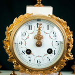 Каминный часовой гарнитур в стиле Людовика XVI