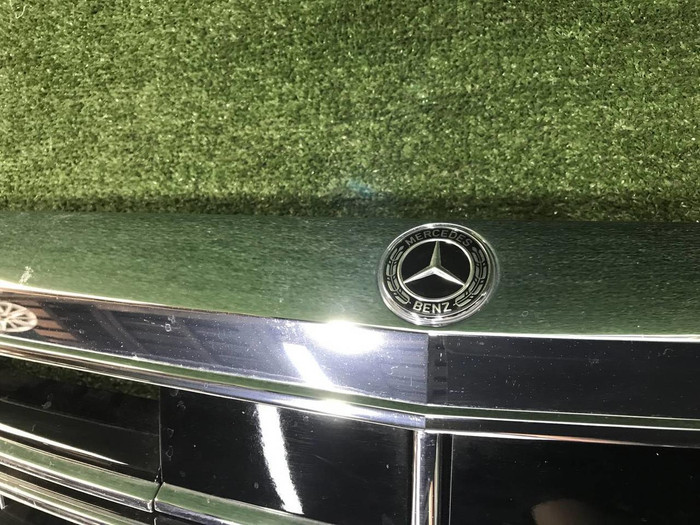 Решетка радиатора Mercedes S W222 (2017-2020) Maybach