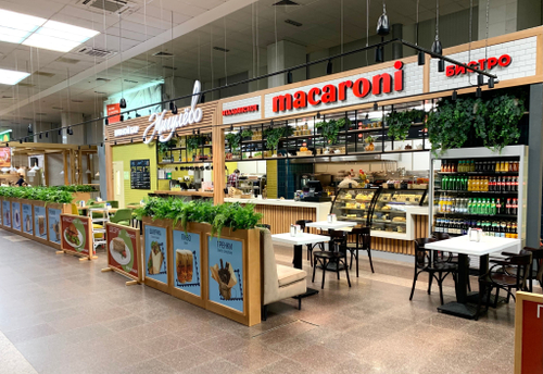 Озеленение искусственными растениями ресторана в аэропорту Краснодара