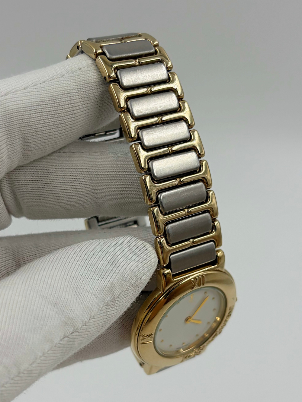 Часы Yves Saint Laurent