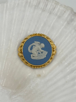 Брошь Wedgwood голубая