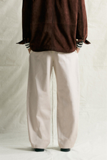 БРЮКИ ЧИНОС RELAXED FIT СО СКЛАДКАМИ — ZARA · 4015/640