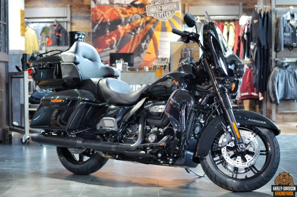 Ultra Limited, Harley-Davidson (FLHTK), 2023 Black Option