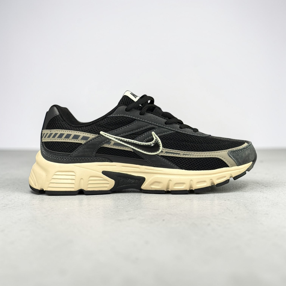 Nike Initiator • Black Bone