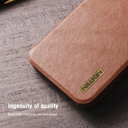 Кожаный чехол книжка коричневого цвета от Nillkin для Samsung Galaxy S25 Ultra, серия Qin Pro Leather с сдвижной защитной шторкой для камеры