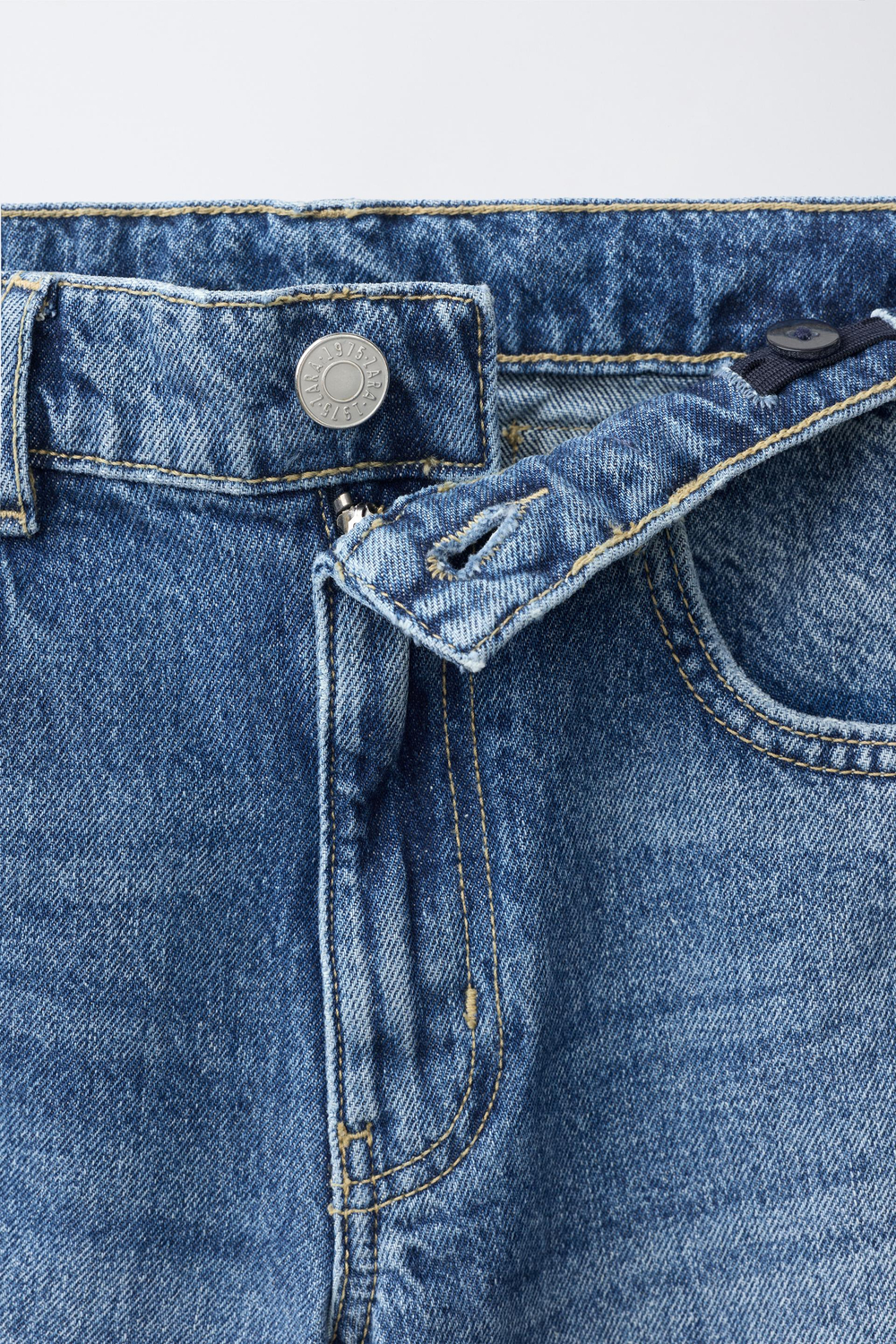 ZARA ДЖИНСЫ RELAXED BARREL СО ШЛЕВКОЙ, ВЫЦВЕТШИЙ СИНИЙ