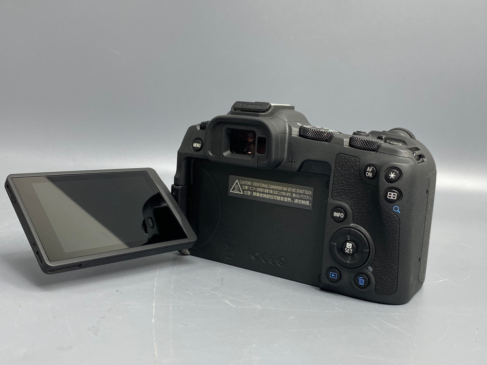 Canon EOS R8 Body 1000 кадров