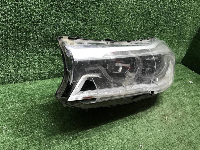 Битая Фара левая BMW 7er G11 (15-19) Adaptive LED