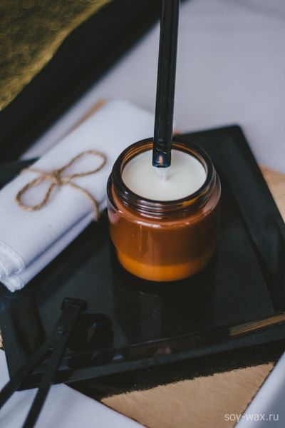 Через сколько после заливки можно жечь свечу?