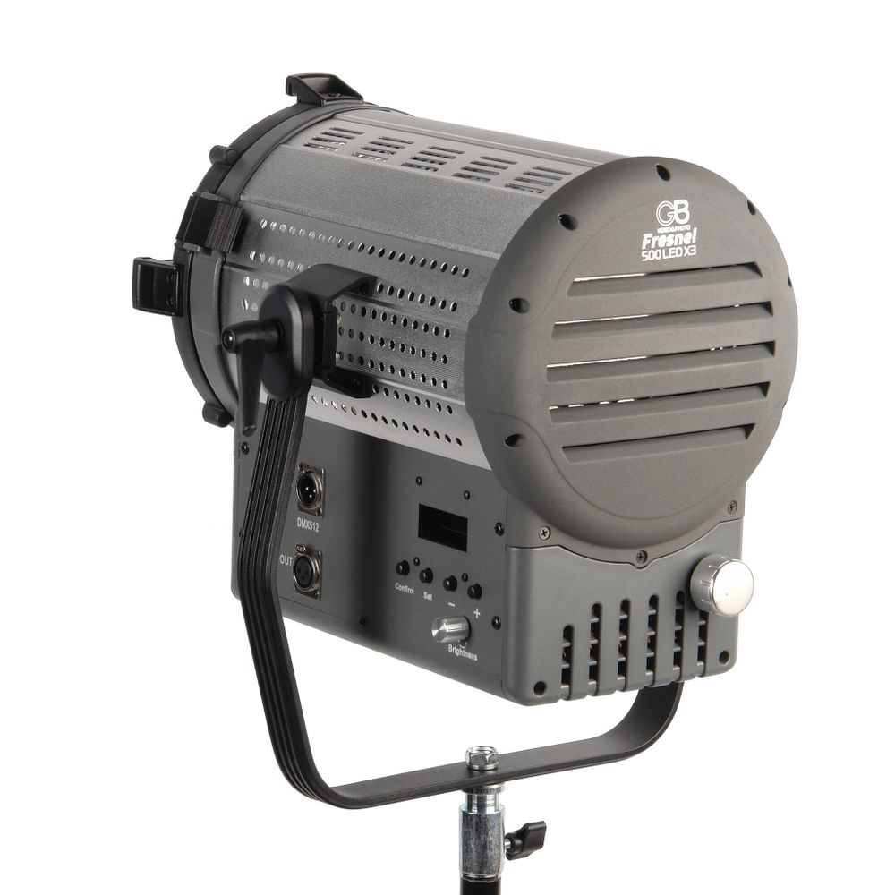 Светодиодный осветитель GreenBean Fresnel 500 LED X3 DMX