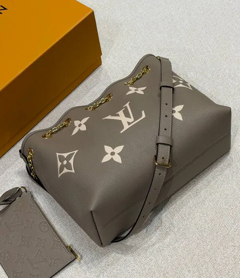 Сумка Louis Vuitton Bundle