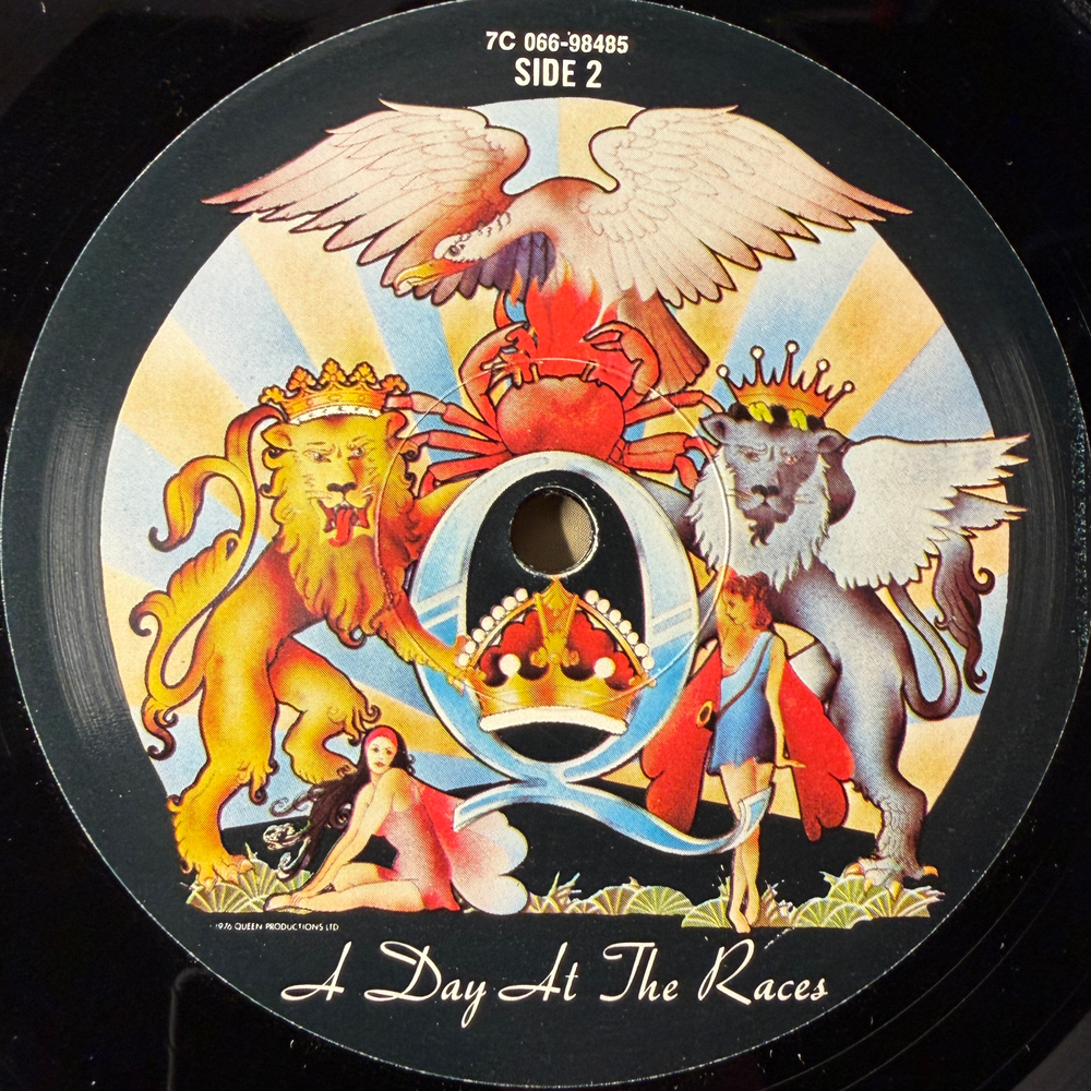 Queen - A Day At The Races (Швеция)