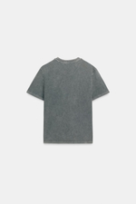 ФУТБОЛКА С ЭФФЕКТОМ ПОТЕРТОСТИ И БЛЕСТЯЩЕЙ НАДПИСЬЮ — ZARA