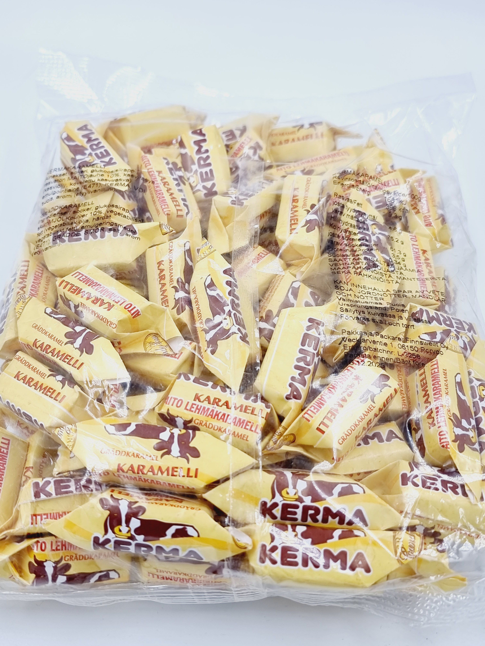 Конфеты Коровка молочная карамель KERMAKARAMELLI 1000 г (из Финляндии).