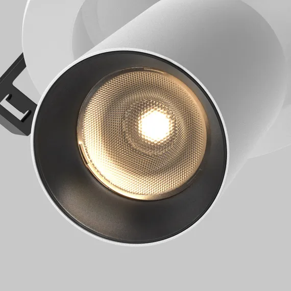 Точечный светильник Focus Led C071CL-7W3K-WB Maytoni