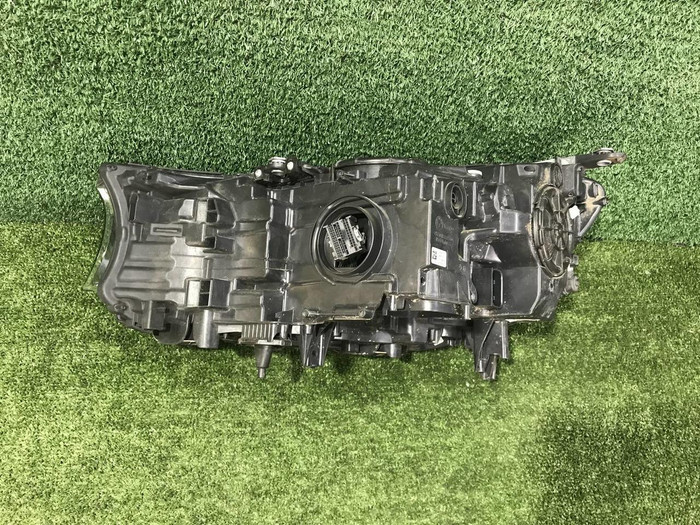 Фара правая BMW 7er G11 G12 (2015-2019) Adaptive LED