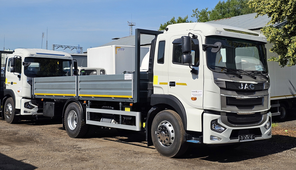JAC N200 SHORT бортовой грузовик