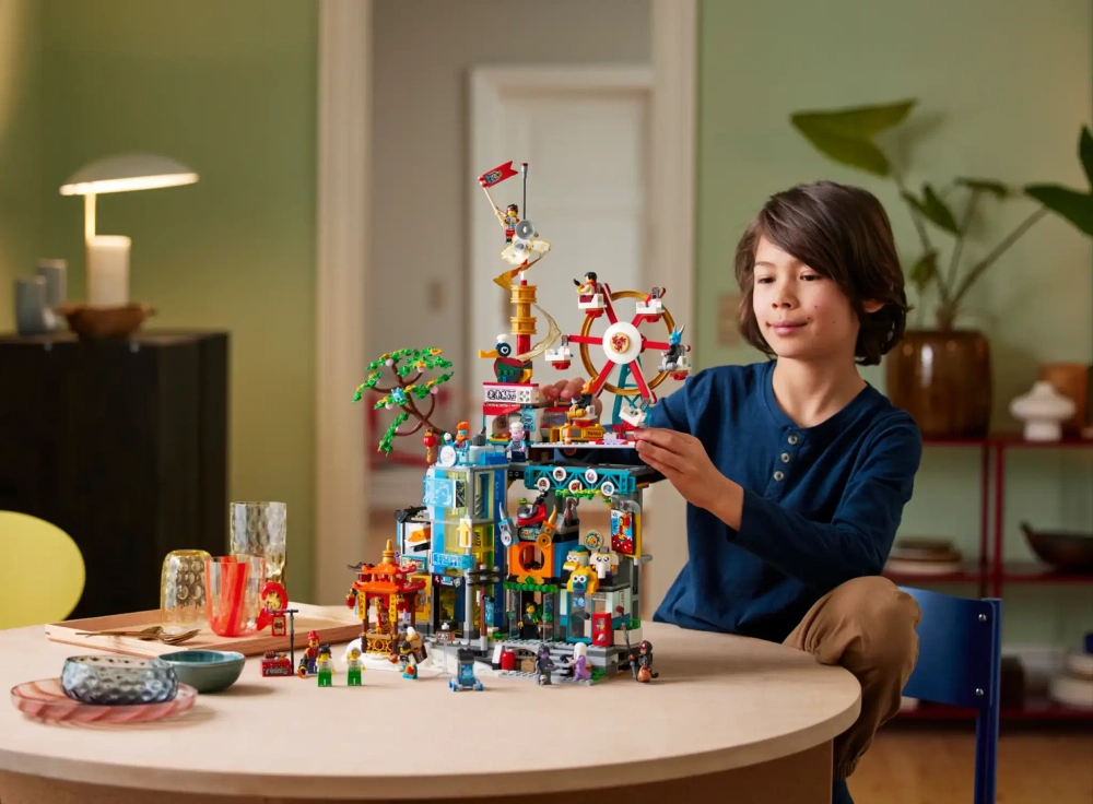 Конструктор LEGO Monkie Kid 80054 Пятилетие Мегаполиса