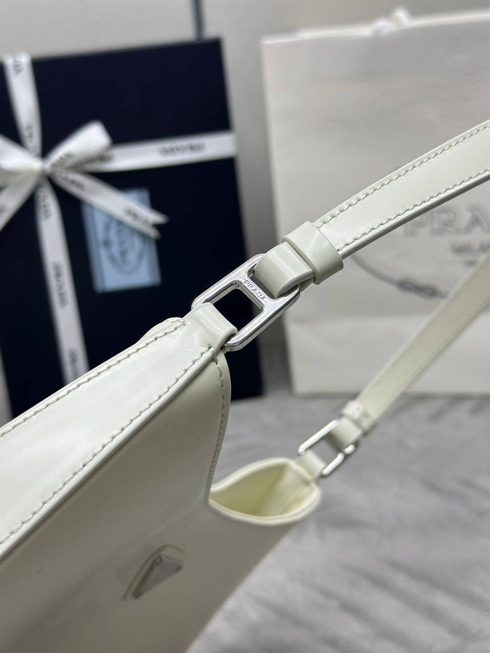 Сумка Prada