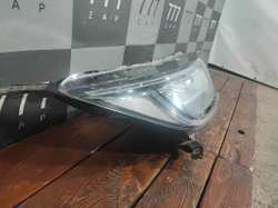 Фара правая LED Honda CR-V 5 (RW) 16-нв Б/У Оригинал 33100TLAD01
