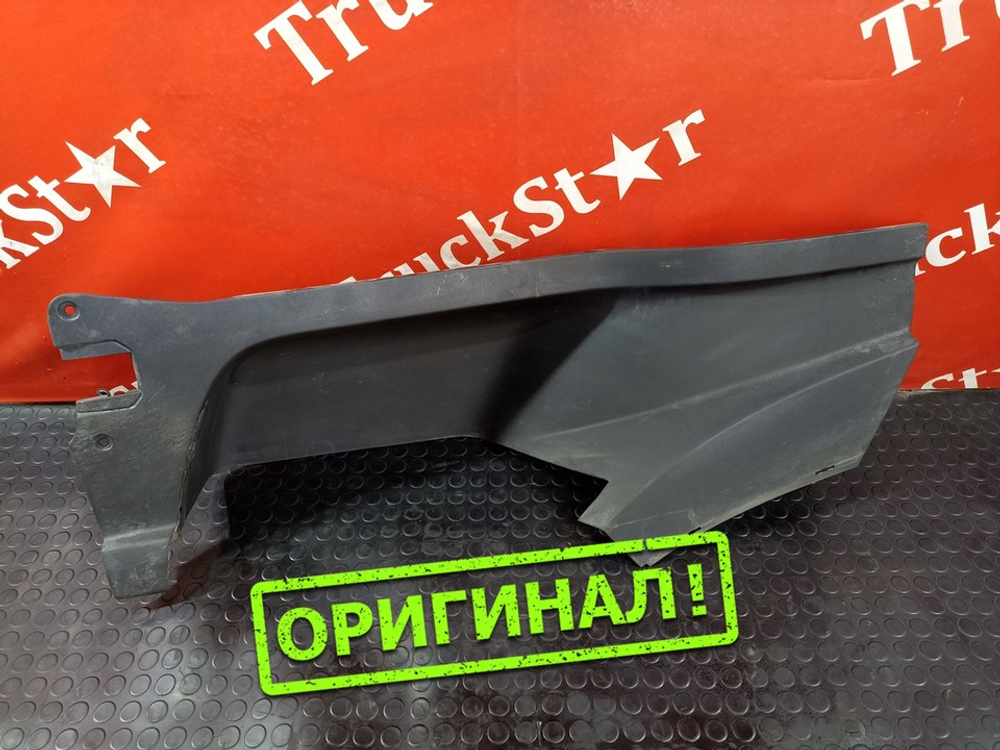 Накладка корпуса подножек левая