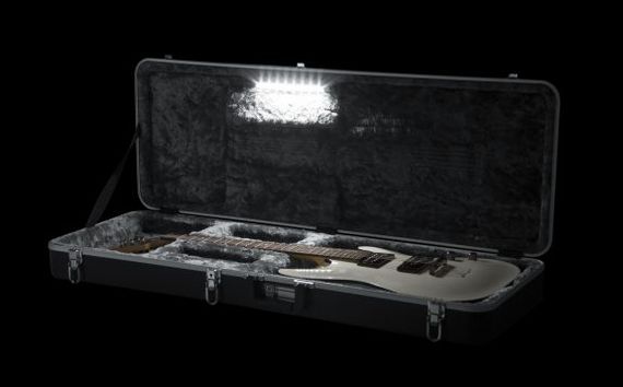 GATOR GC-ELECTRIC-LED - пластиковый кейс для электрогитары. Встроенная LED подсветка