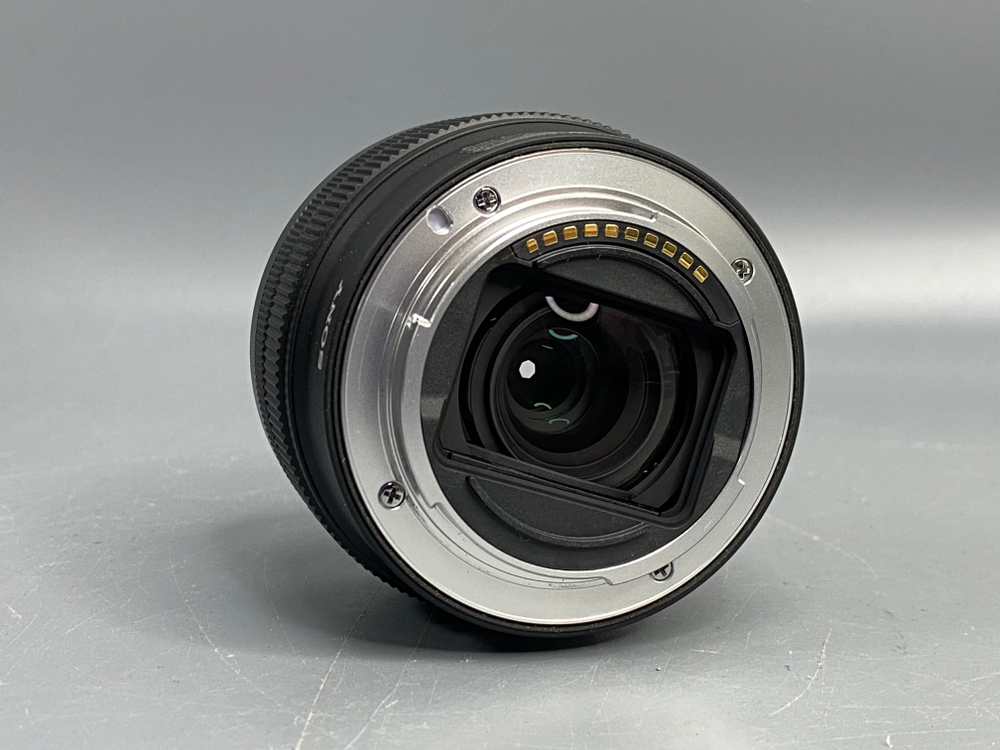 Sony FE 28-60мм f/4-5.6