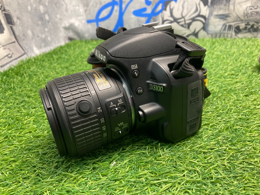 Nikon D3100 kit 18-55mm 3.5-5.6G VR II 1400 кадров