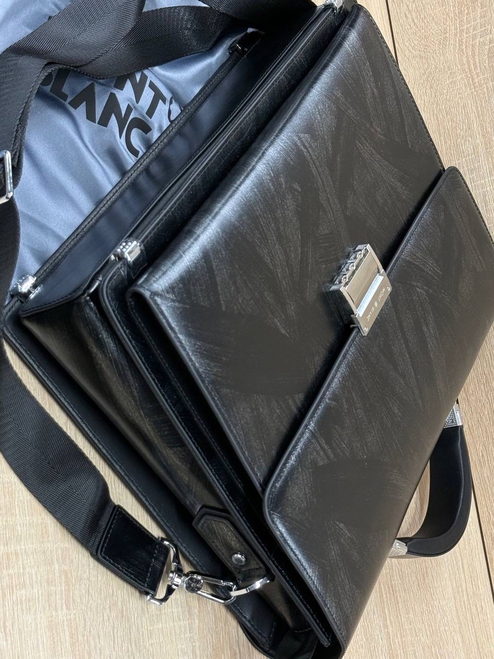 Портфель Montblanc