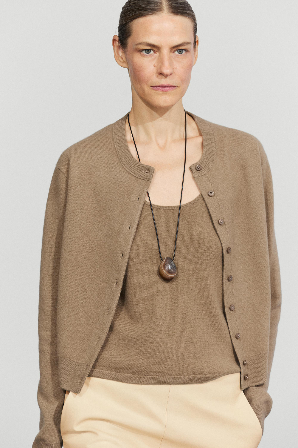 Massimo Dutti Кардиган с пуговицами, зеленоватый