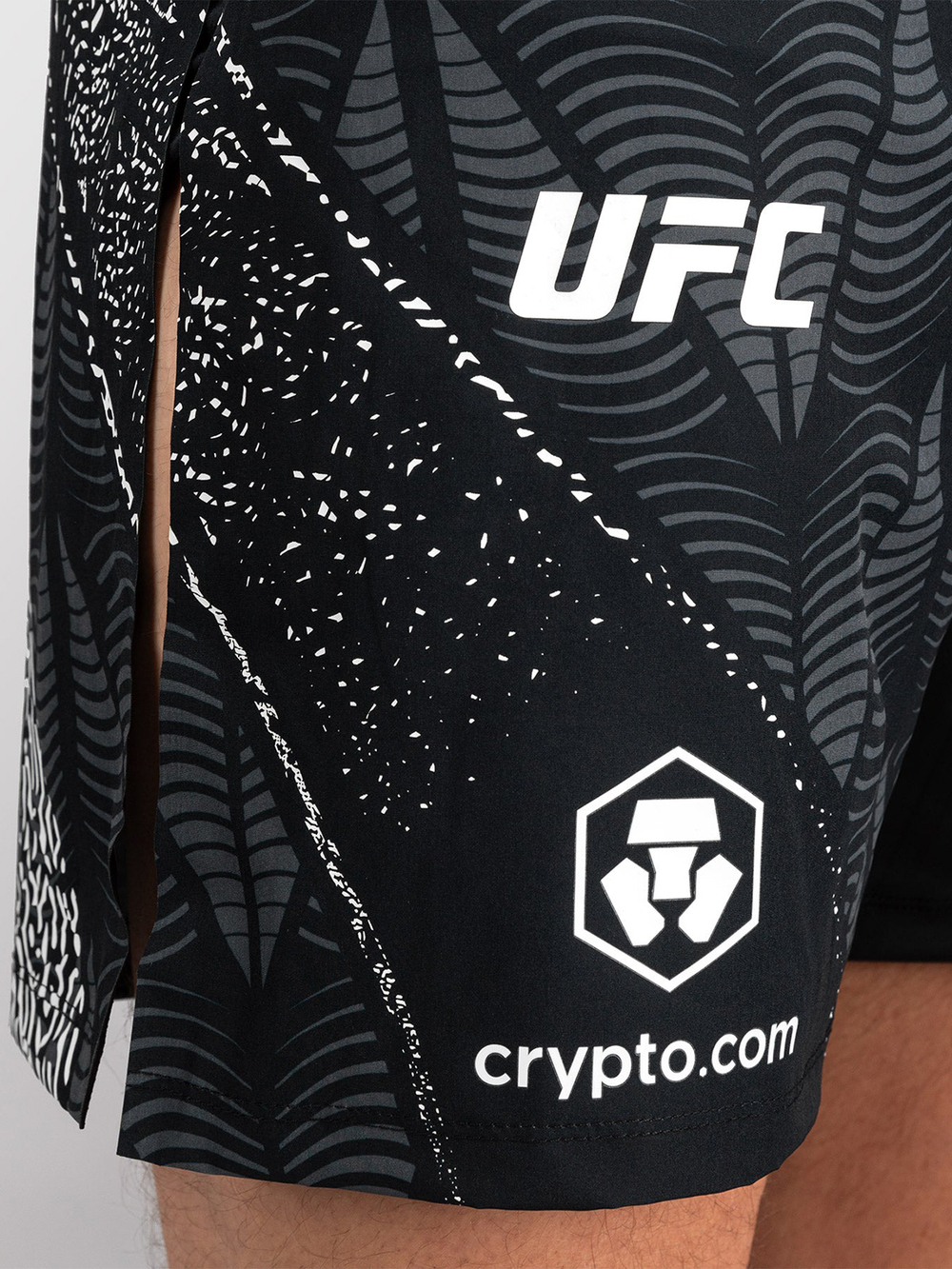 Шорты ММА Venum UFC Zenith Fight Night Gladiator style Black/White