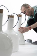 Подвесной дизайнерский светильник  Labware Sphere от Benjamin Hubert