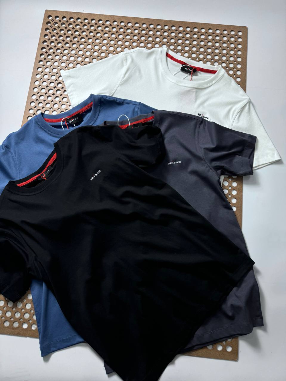 Футболка Kiton