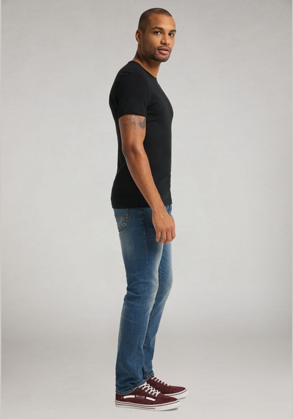 Футболка C-Neck Tee 1008815-4142