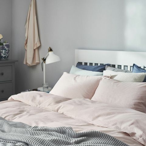 Комплект постельного белья IKEA BERGPALM (БЕРГПАЛМ), Односпальный, Розовый, 150x200, 50x80 см
