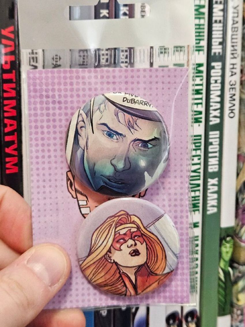 Набор значков из комикса Superman #682