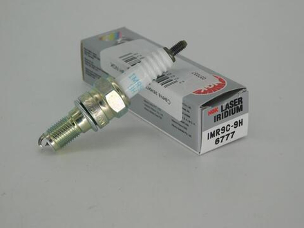 Свеча зажигания IMR9C-9H NGK 6777 Япония