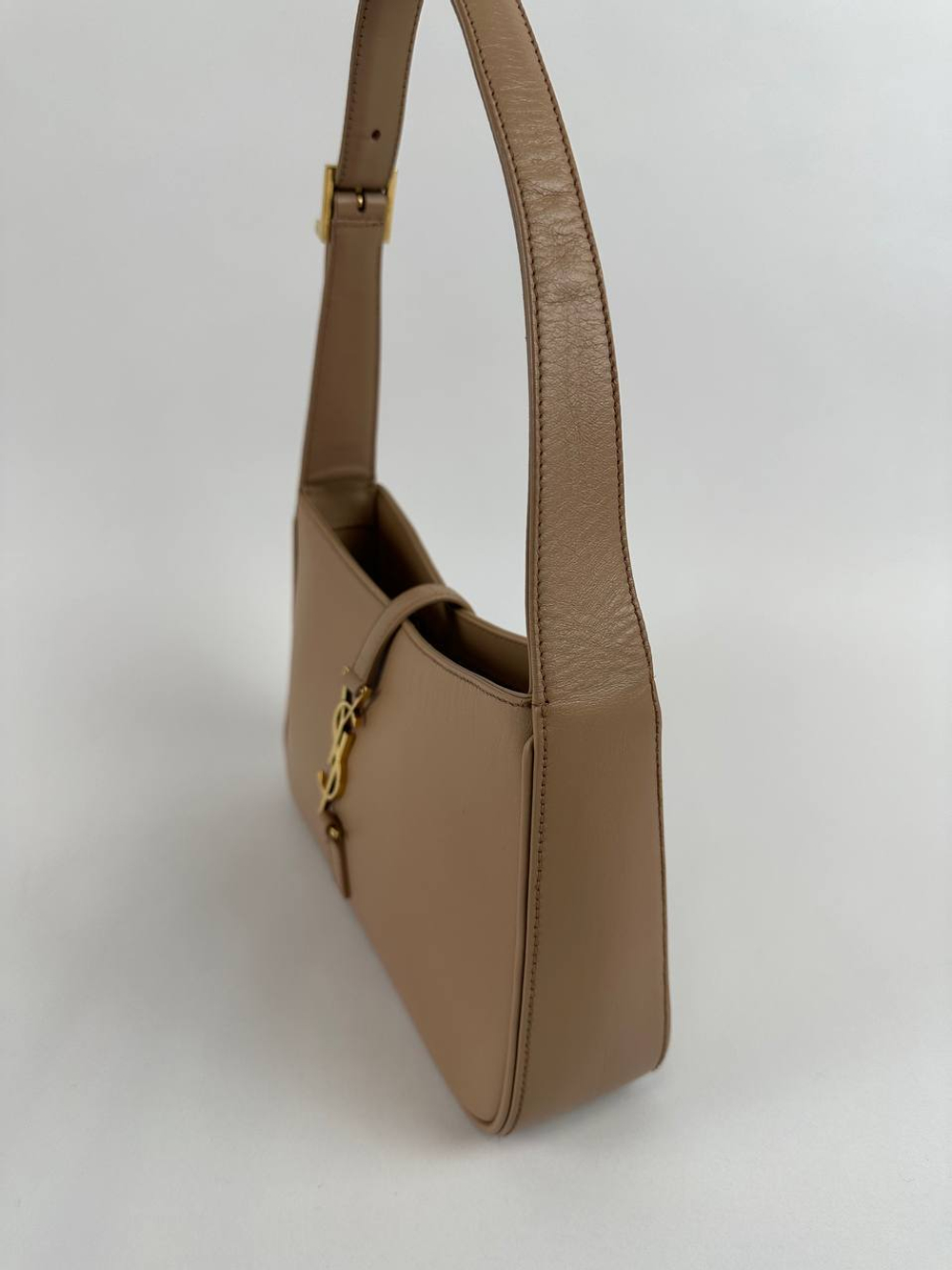 Сумка Saint Laurent Le 5 à 7