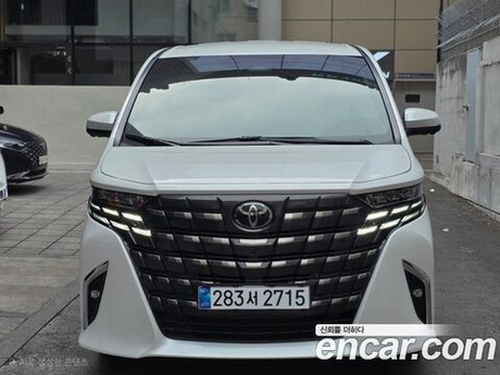 Toyota Alphard 2.5 HEV Executive AWD — 2025