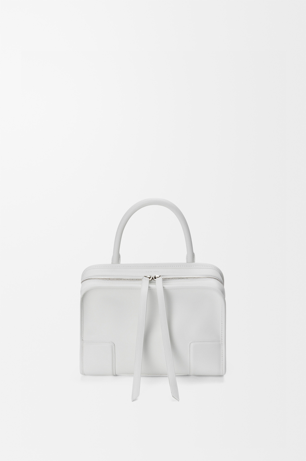 Loewe Маленькая сумка Amazona 180 из мягкой телячьей кожи, белый