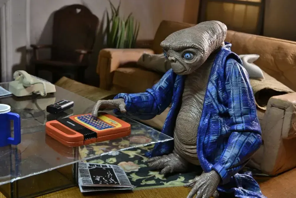 Фигурка Neca 40th Anniversary ET Telepathic Ultimate