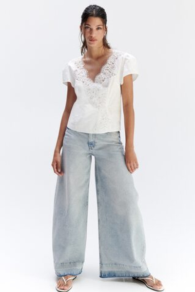 Топ с запахом и кружевной лентой - H&M