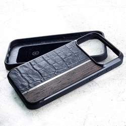 Премиальный чехол iphone 18 pro натуральная кожа CROC и Мореный Дуб — натуральная кожа Италия, редкое дерево, ручная работа Euphoria HM