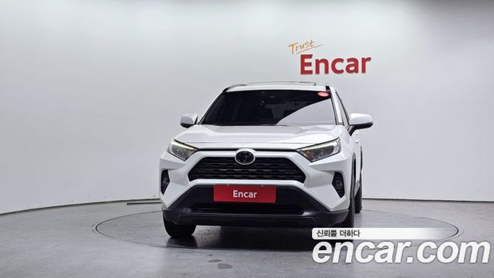 Toyota RAV4 2.5 2WD — 2019